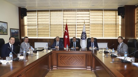 Rektör Prof. Dr. Aksoy, Ardahan Üniversitesini ziyaret etti