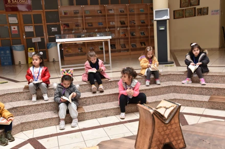 Nasreddin Hoca Uygulama Anaokulu Öğrencilerinden Prof. Dr. Erol Güngör Kütüphanesine Ziyaret